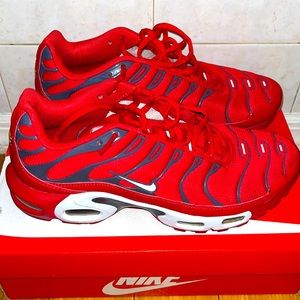 Nike- Air Max Plus